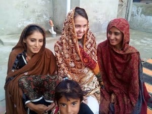 Elise in Pakistan_opt